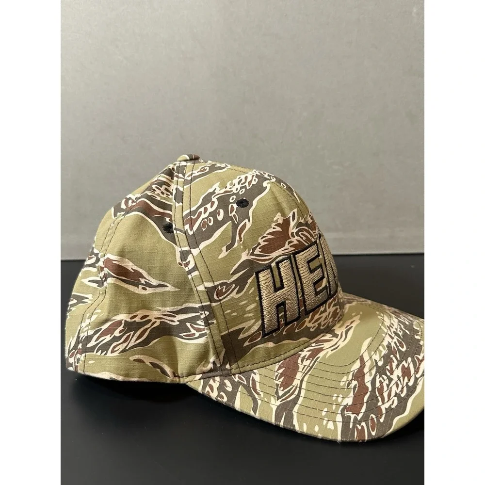 mitchell ness Miami‎ Heats Camo SnapBack Hat